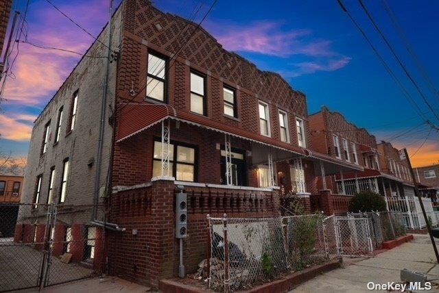 802 Miller Ave in Brooklyn, NY - Building Photo