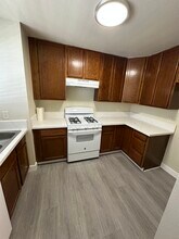114 Olive St, Unit 7 in Glendale, CA - Foto de edificio - Building Photo