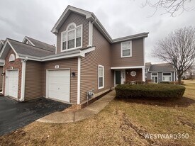 18 Stonegate Ct in Algonquin, IL - Building Photo