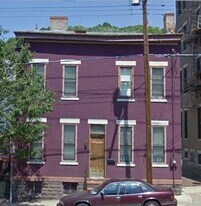 322 E Liberty St in Cincinnati, OH - Building Photo
