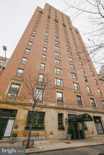2031 Locust St-Unit -1803 in Philadelphia, PA - Foto de edificio - Building Photo