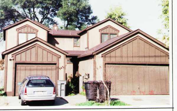 343-345 Lincoln St in Santa Rosa, CA - Building Photo - Building Photo