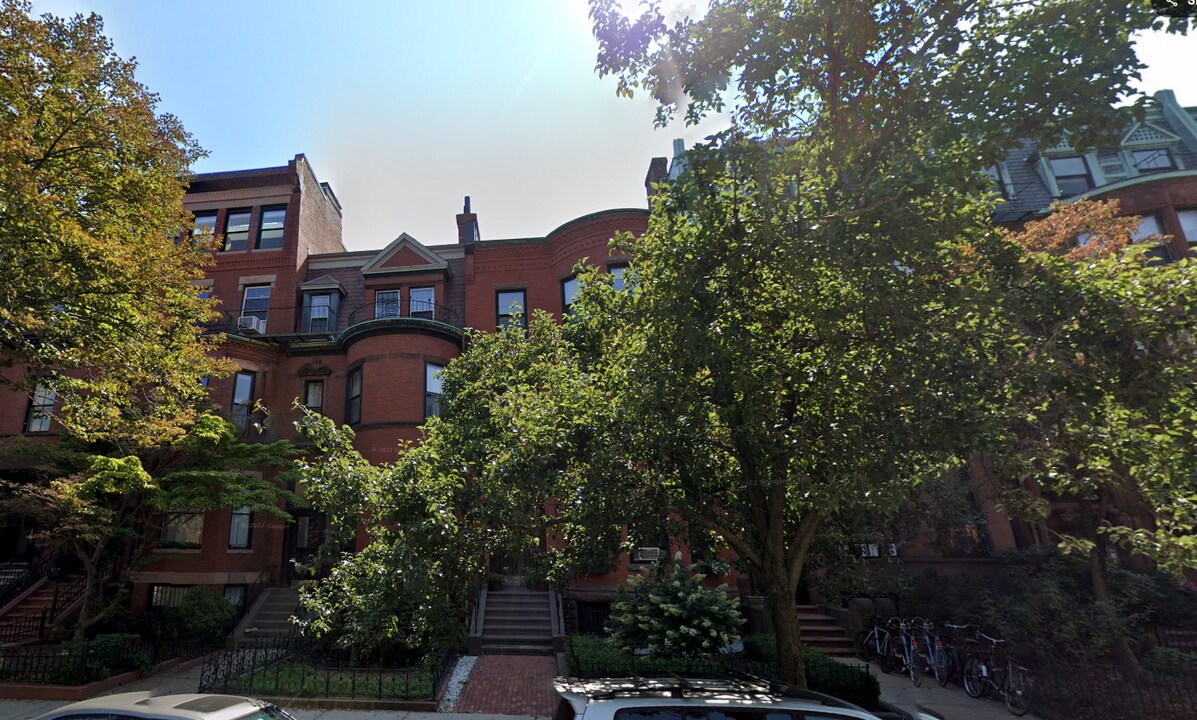 447 Beacon St, Unit 6 in Boston, MA - Foto de edificio