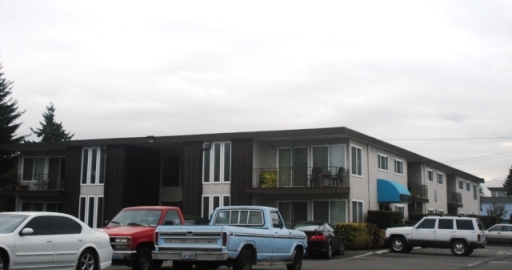 La Bonne Maison Apartments in Lynnwood, WA - Building Photo