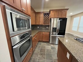 12847 NW Bayonne Ln in Portland, OR - Building Photo - Building Photo