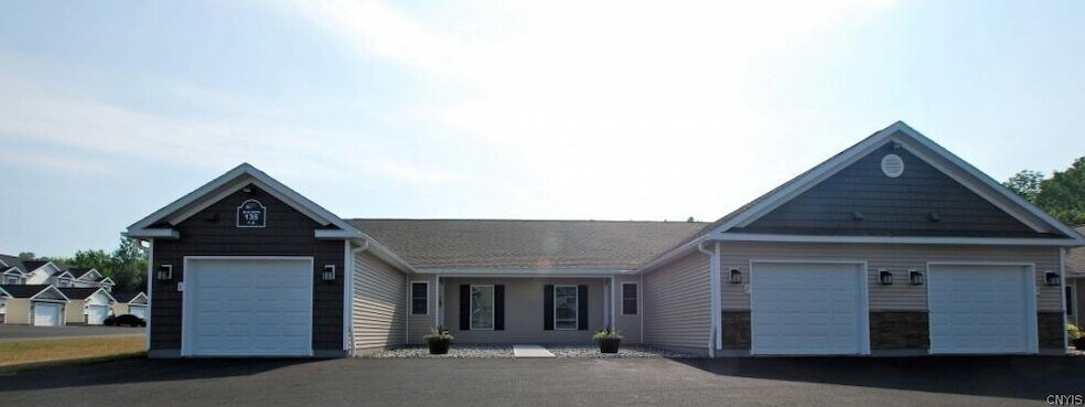 135 Pheasants Run, Unit 06-5306 in Clark Mills, NY - Building Photo