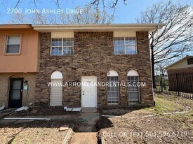 2700 John Ashley Dr in North Little Rock, AR - Building Photo
