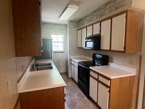 461 N Garrett St, Unit F in Siloam Springs, AR - Building Photo - Building Photo