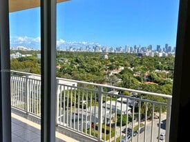 2425 SW 27th Ave in Miami, FL - Building Photo
