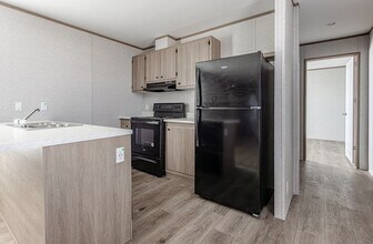 4705 S County Rd 1118 in Midland, TX - Building Photo - Building Photo