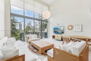 6000 Collins Ave, Unit 306 in Miami Beach, FL - Building Photo