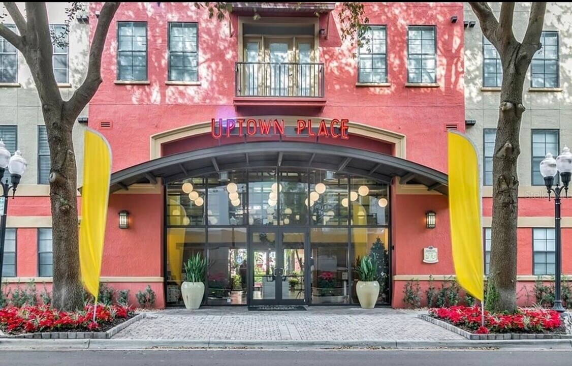 911 N Orange Ave in Orlando, FL - Foto de edificio