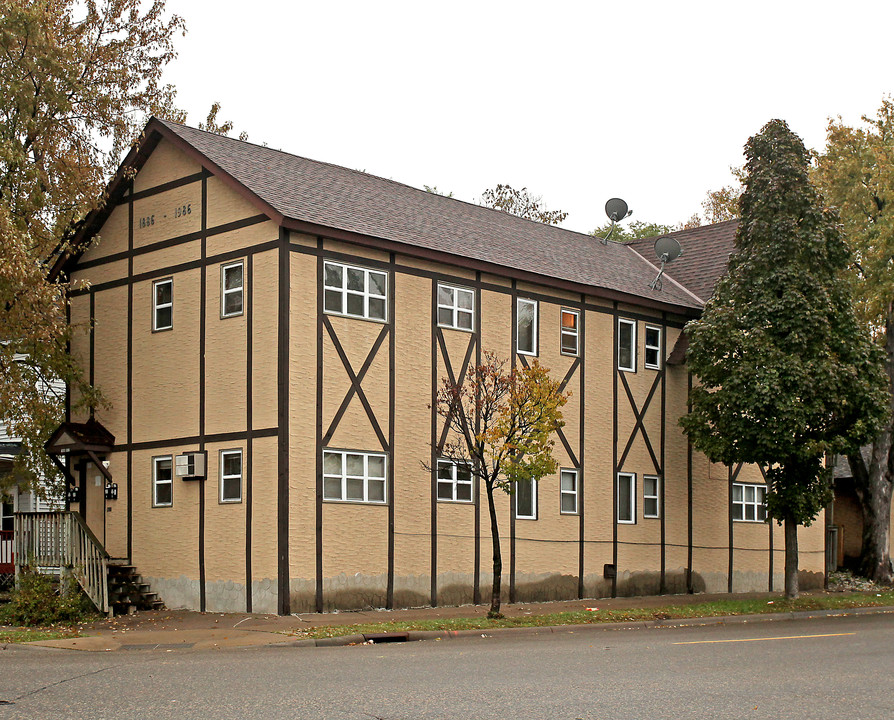 Earl Street 4 Plex in St. Paul, MN - Building Photo