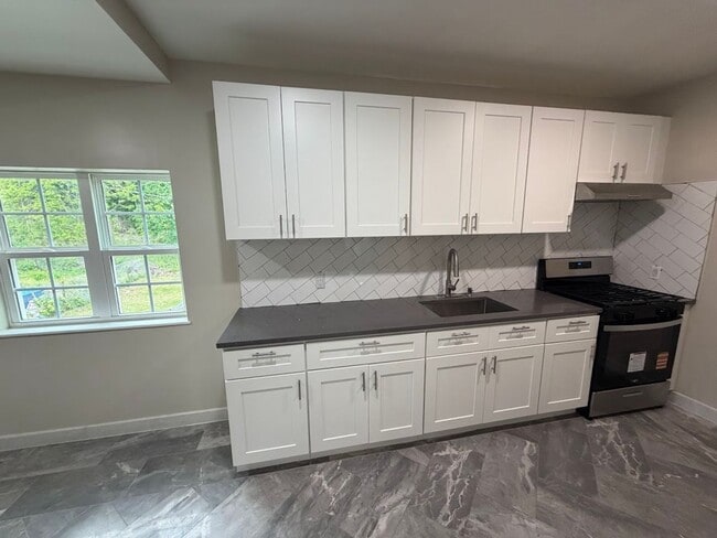property at 648 S 17th St