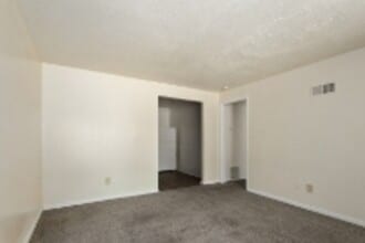 409 W 87 Pl in Kansas City, MO - Foto de edificio - Building Photo