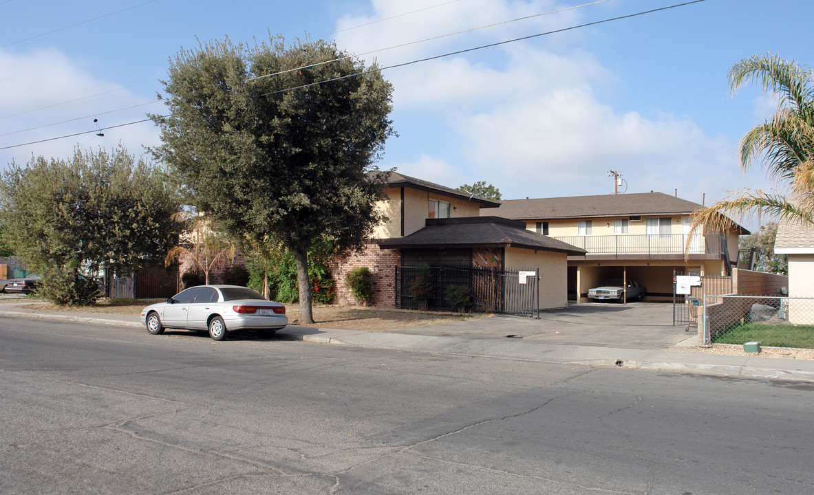 165 N Hamilton Ave in Hemet, CA - Building Photo