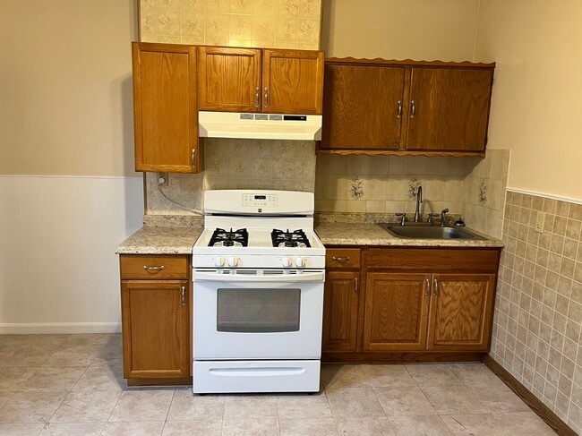 224 Charles St, Unit 2