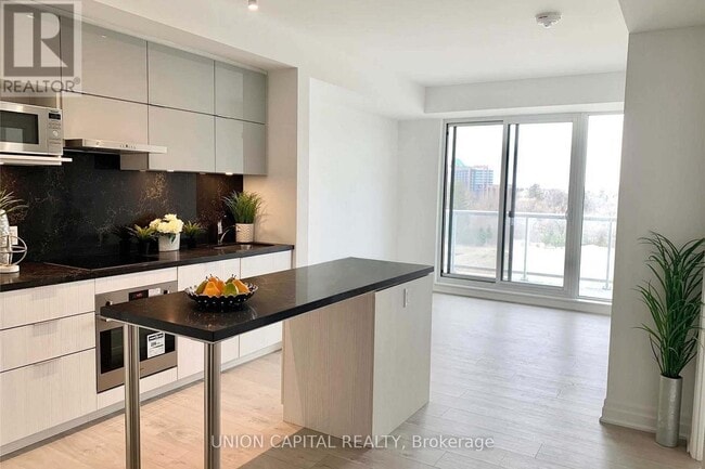 property at 18 Rouge Valley Dr W