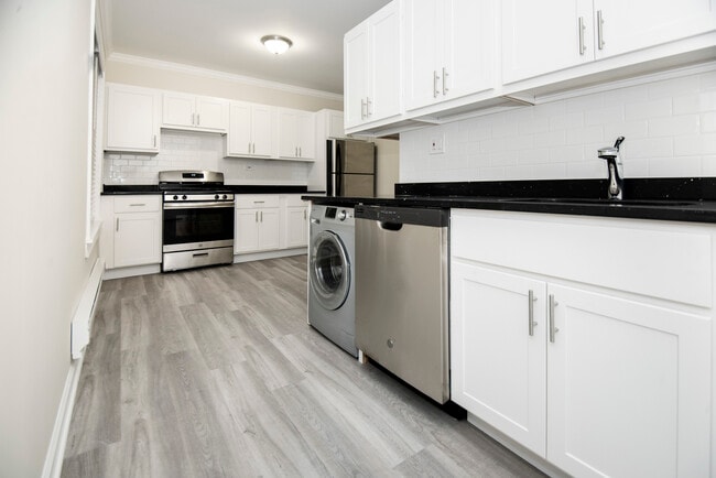 839 W Cornelia Ave, Unit 837-1N