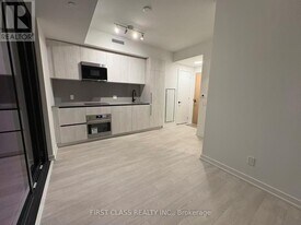 35 Parliament St in Toronto, ON - Building Photo