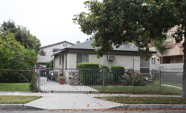 504-508 E Valencia Ave in Burbank, CA - Foto de edificio - Building Photo