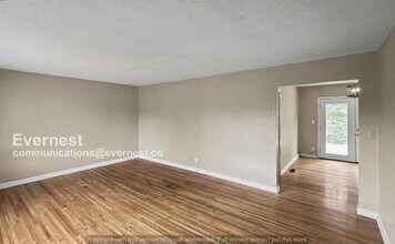 906 McHann Dr, Unit 1214 in Chattanooga, TN - Foto de edificio - Building Photo