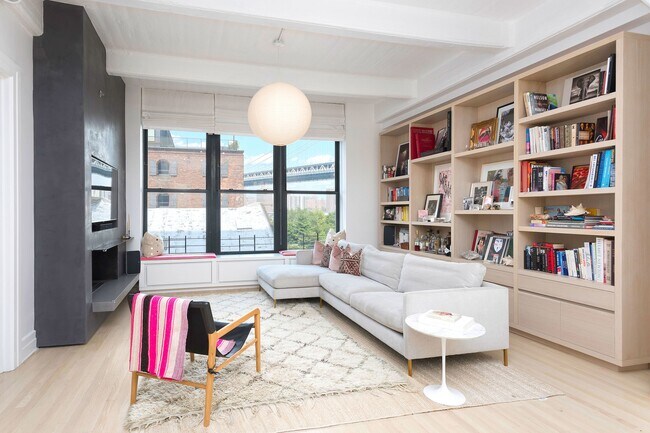 30 Main St in Brooklyn, NY - Building Photo - Building Photo