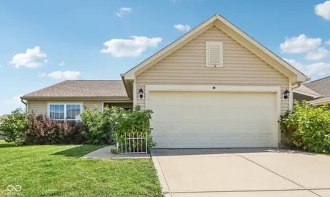 4829 Penoyer Ln in Indianapolis, IN - Foto de edificio - Building Photo