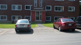7 Lynnett Road in Halifax, NS - Building Photo