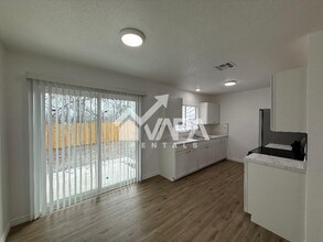 8134 Whistler in San Antonio, TX - Foto de edificio - Building Photo