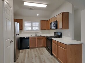 7402 Deloache Ave in Humble, TX - Building Photo - Building Photo