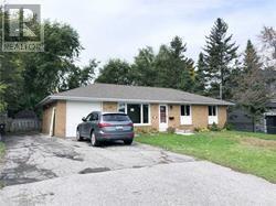 360 East Ave in Toronto, ON - Building Photo - Building Photo