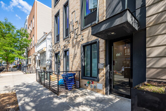 378 Harman St in Brooklyn, NY - Building Photo - Building Photo