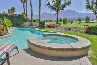 57575 Seminole Dr in La Quinta, CA - Foto de edificio - Building Photo