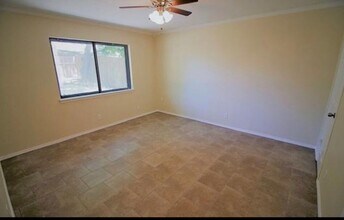 5663 Larkdale Dr in San Antonio, TX - Building Photo - Building Photo