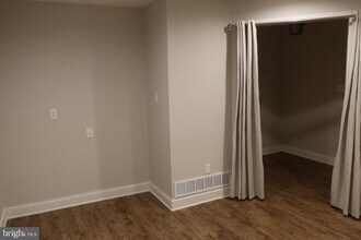 13 Tulip Ct in Mount Laurel, NJ - Building Photo - Building Photo