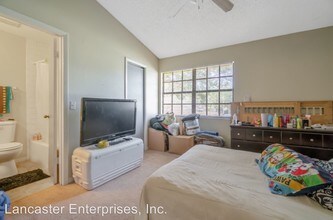 1910 W Sligh Ave in Tampa, FL - Building Photo - Building Photo