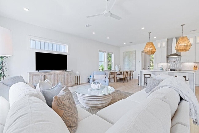 68 Sarah St in Inlet Beach, FL - Building Photo - Building Photo