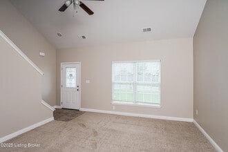 10600 Evanwood Dr in Louisville, KY - Building Photo - Building Photo
