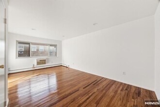 1474 68th St, Unit B in North Bergen, NJ - Building Photo - Building Photo
