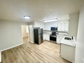 210 Harrell St in Brandon, MS - Building Photo - Building Photo