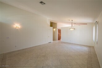 682 Ladywood Ln in Henderson, NV - Building Photo - Building Photo