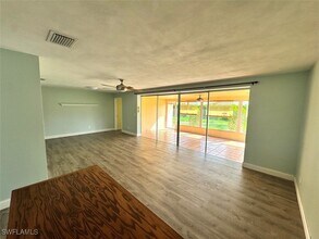 3829 SE 2nd Ave in Cape Coral, FL - Building Photo - Building Photo
