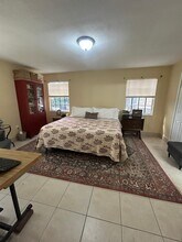 11737 SW 116th Ter in Miami, FL - Building Photo - Building Photo