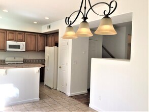 6704 Altesino Dr in Sparks, NV - Foto de edificio - Building Photo