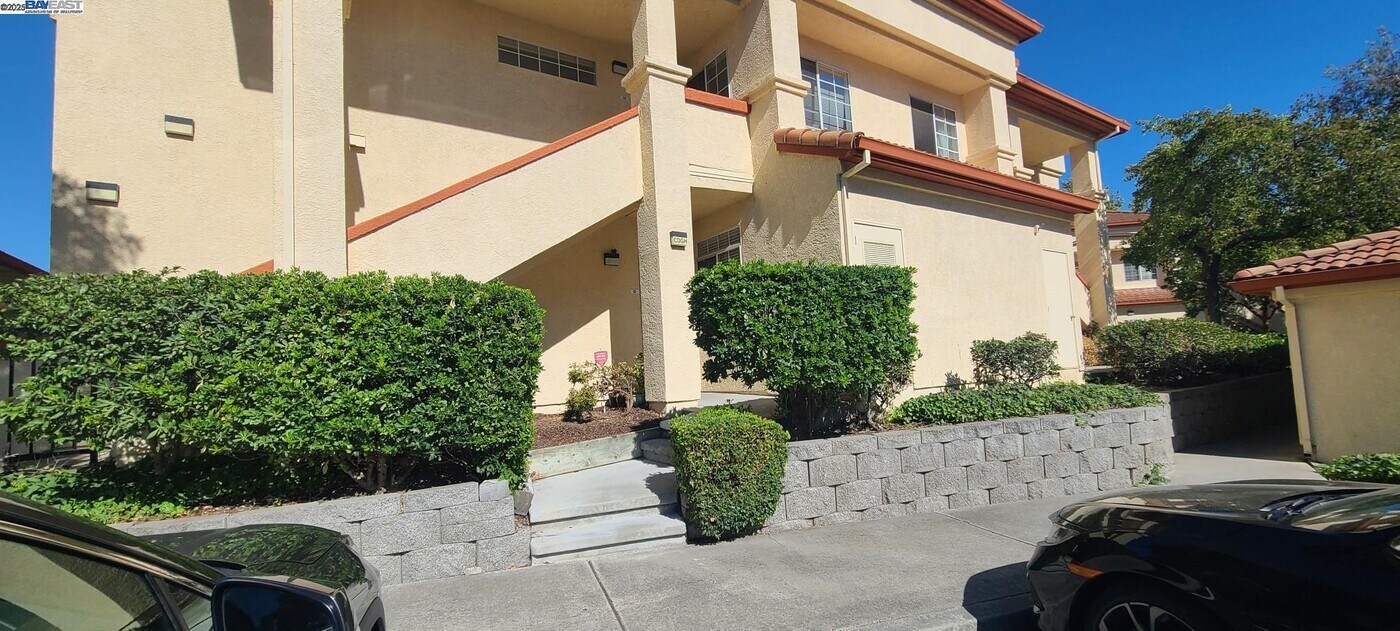 6967 Stagecoach Rd in Dublin, CA - Building Photo