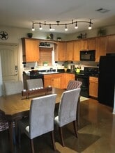 2410 S 2nd St, Unit 205 in Waco, TX - Building Photo - Building Photo