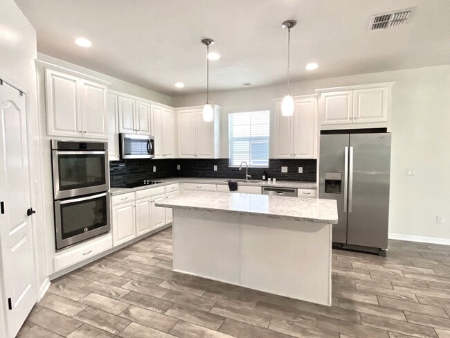 15575 Hamlin Blossom Ave in Winter Garden, FL - Building Photo - Building Photo