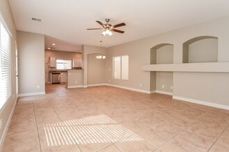 8911 Deep Ridge Ct in Las Vegas, NV - Building Photo - Building Photo