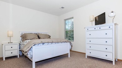 Hunter Star Properties in Dekalb, IL - Foto de edificio - Building Photo